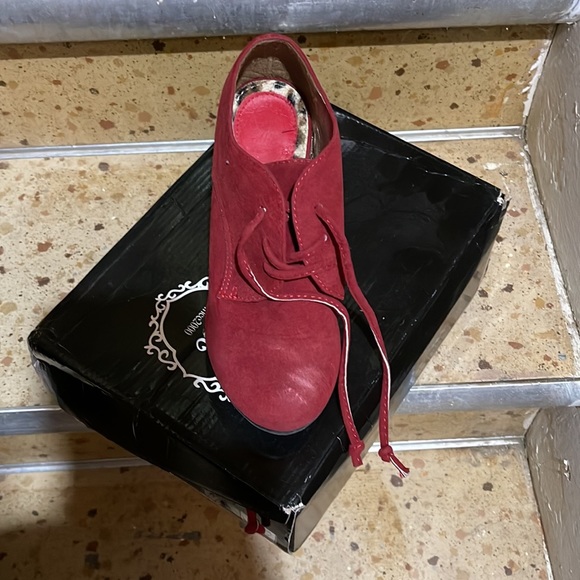 Red wedge shoe - Picture 3 of 4